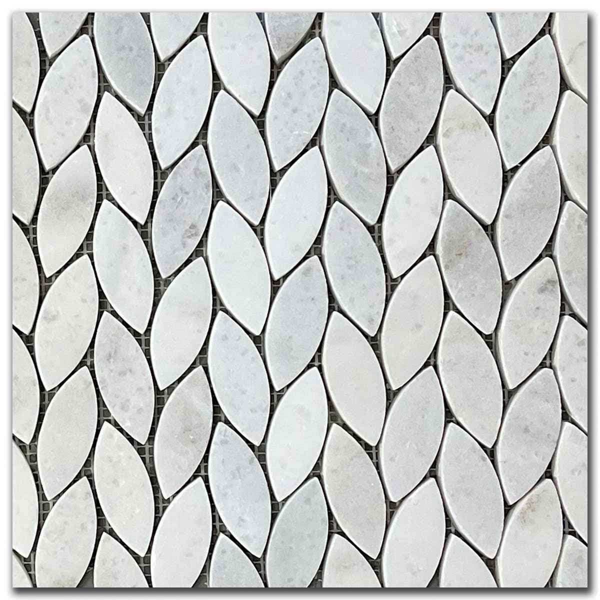 мозайка Карера Лист – Шлайфан Мрамор 29x31 см | Ексклузивен Естествен Камък