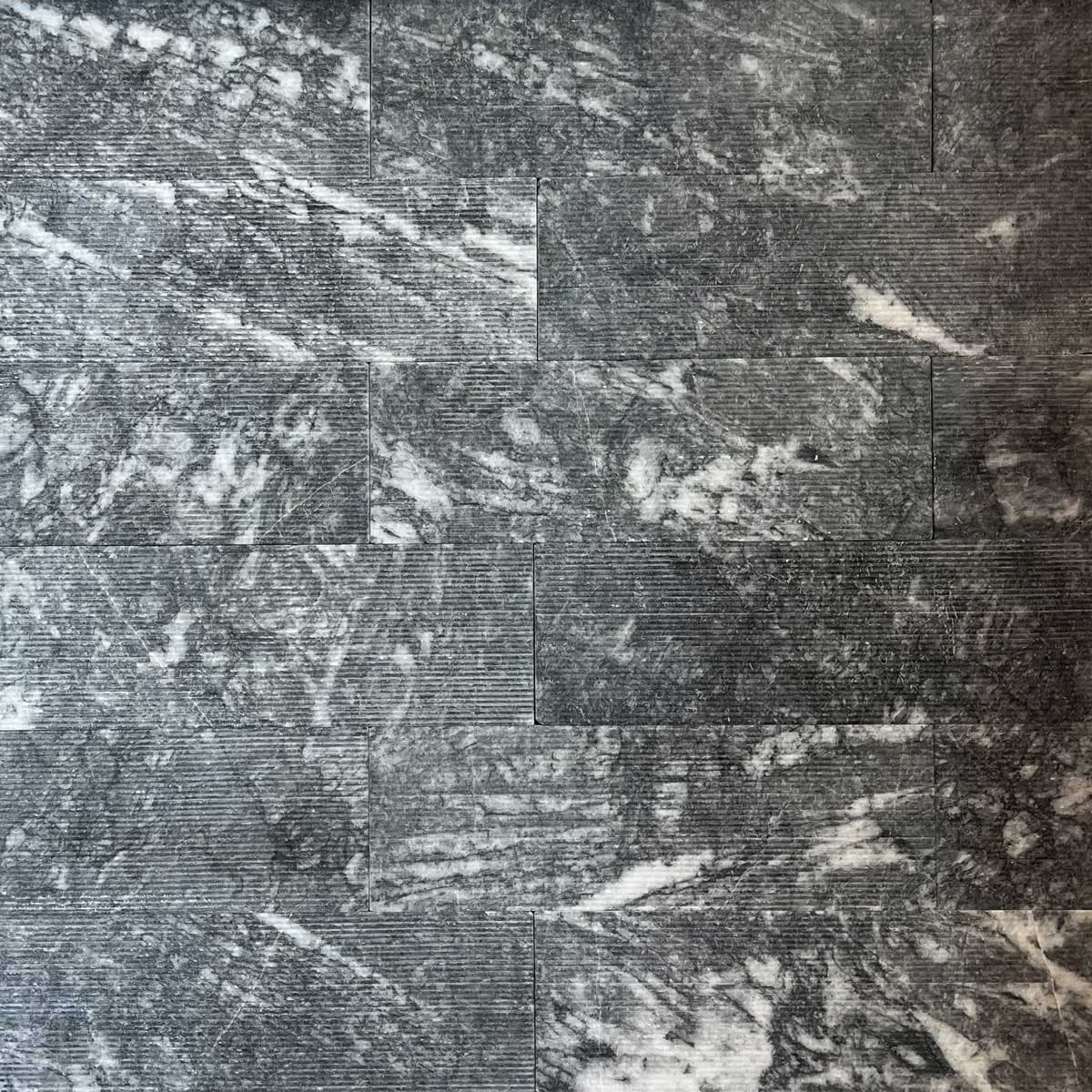 астро Линеа – Изчеткан Мрамор 10x28 см | Ексклузивен Естествен Камък