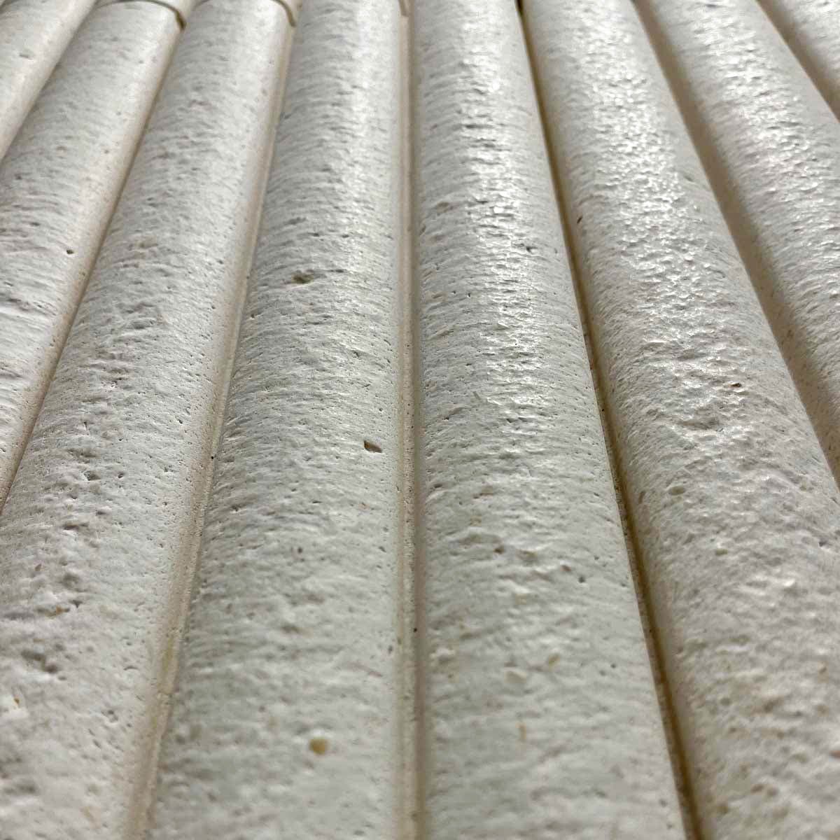 лимра-2 Раунд Лайн – Изчеткан Варовик 10x30 см | Ексклузивен Естествен Камък